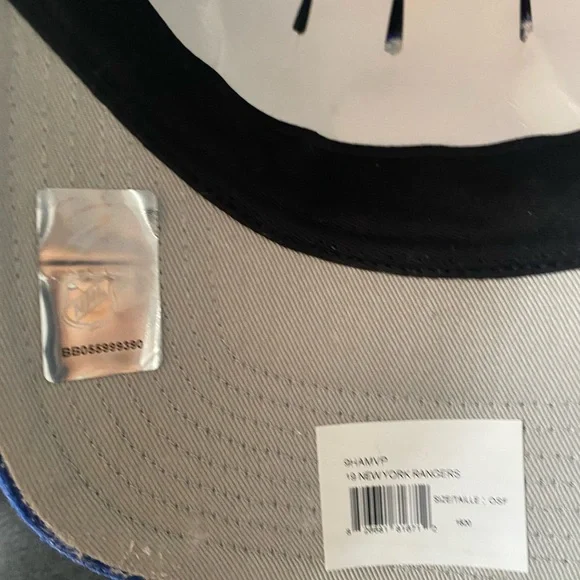 New York Rangers Adjustable Cap - Picture 8 of 15
